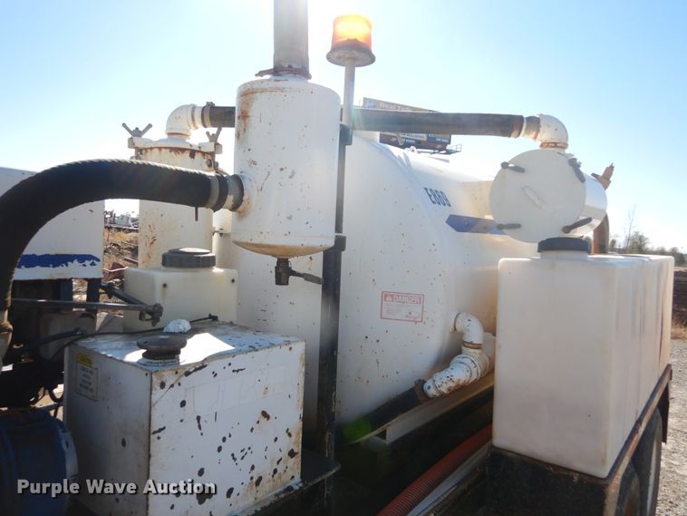 image for item DH0551 2010 Vacstar 800DT  vacuum excavator