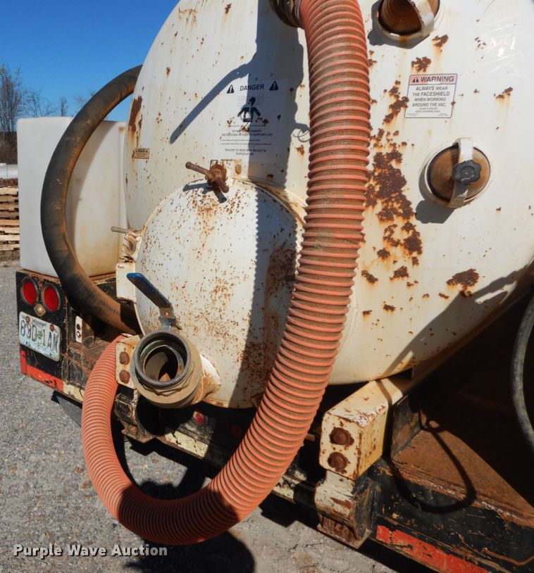 image for item DH0551 2010 Vacstar 800DT  vacuum excavator