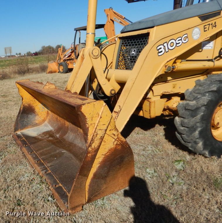 image for item DH0553 2006 John Deere 310SG  backhoe