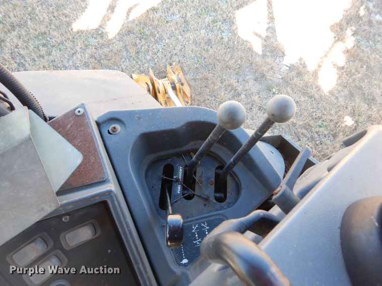 image for item DH0553 2006 John Deere 310SG  backhoe