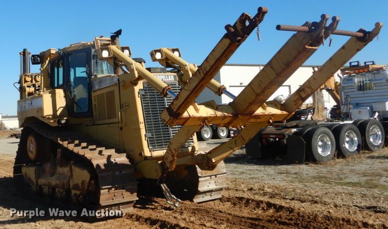 image for item DH0554 1998 Caterpillar D8R  cable plow