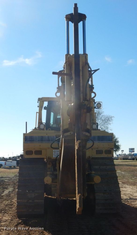 image for item DH0554 1998 Caterpillar D8R  cable plow