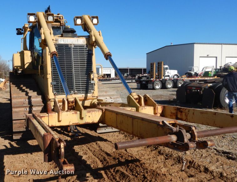 image for item DH0554 1998 Caterpillar D8R  cable plow