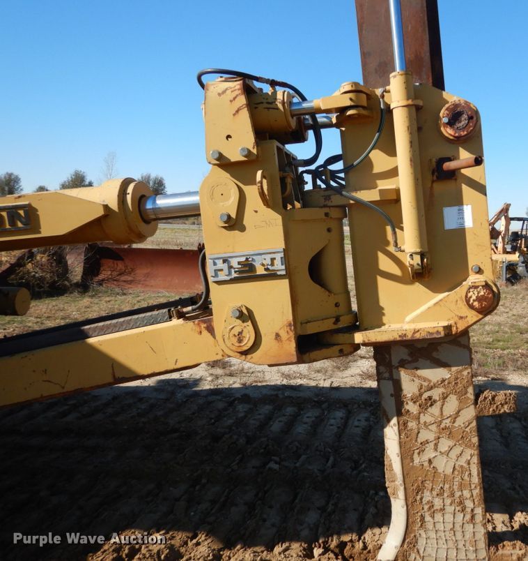 image for item DH0554 1998 Caterpillar D8R  cable plow