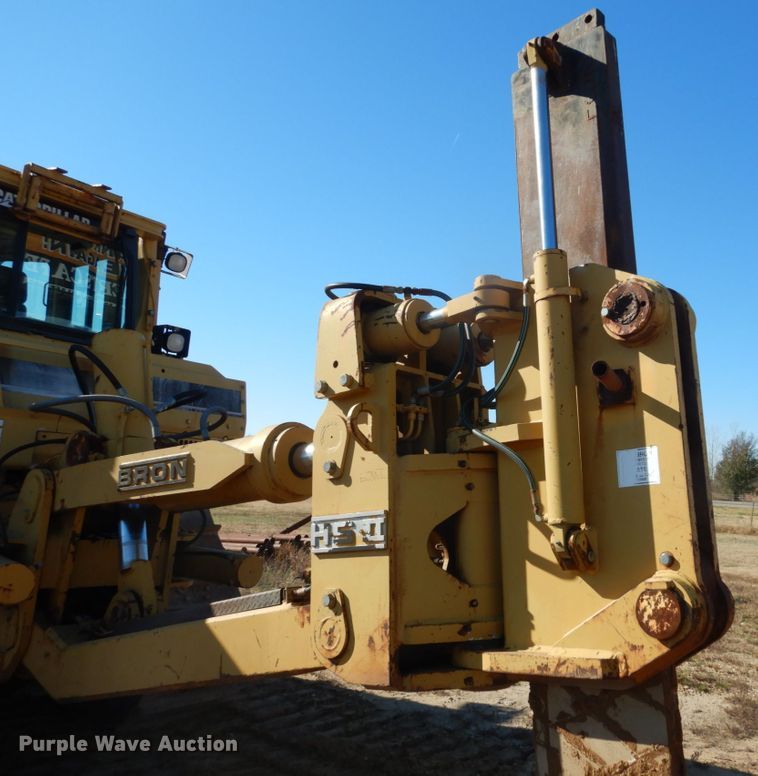 image for item DH0554 1998 Caterpillar D8R  cable plow