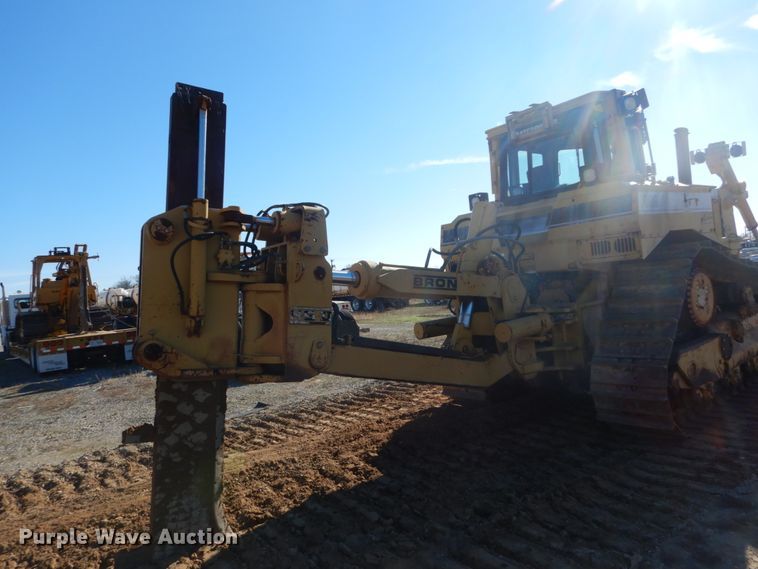 image for item DH0554 1998 Caterpillar D8R  cable plow