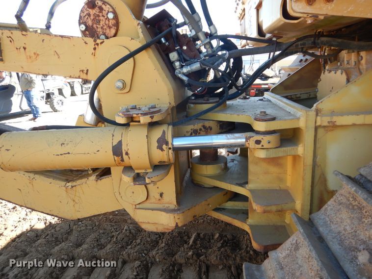 image for item DH0554 1998 Caterpillar D8R  cable plow