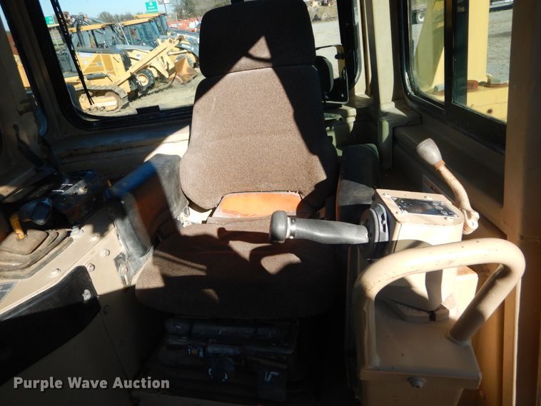 image for item DH0554 1998 Caterpillar D8R  cable plow