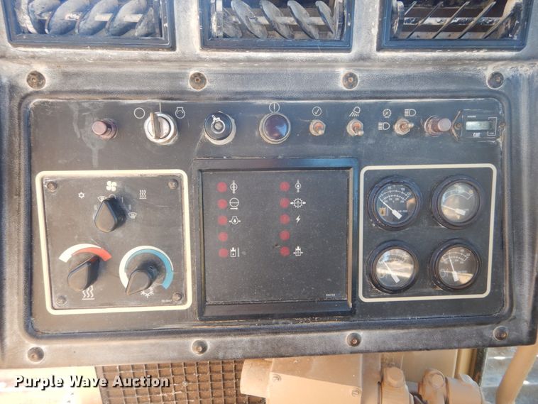 image for item DH0554 1998 Caterpillar D8R  cable plow