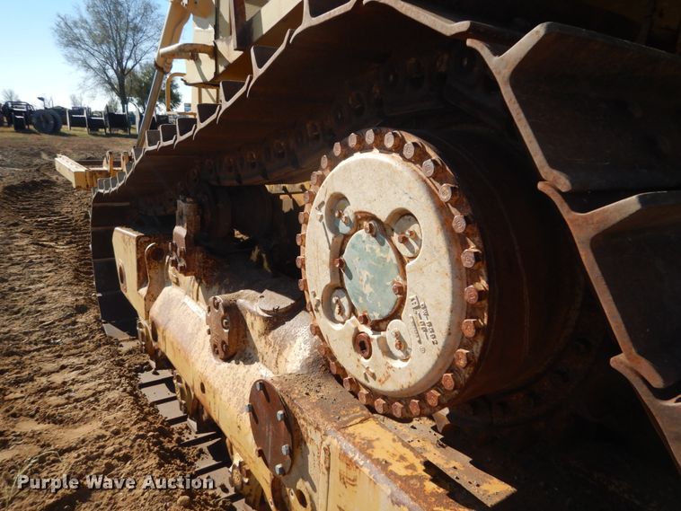 image for item DH0554 1998 Caterpillar D8R  cable plow