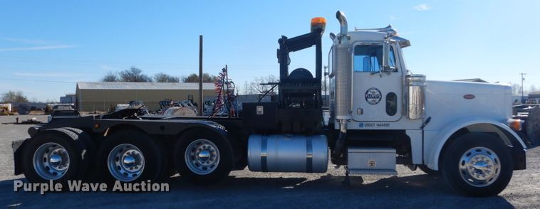 image for item DH0555 2005 Peterbilt 379  semi truck