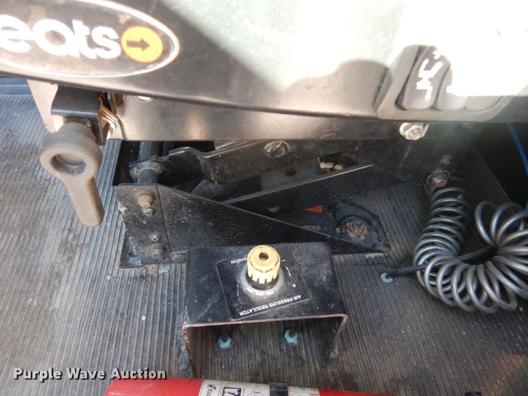 image for item DH0555 2005 Peterbilt 379  semi truck