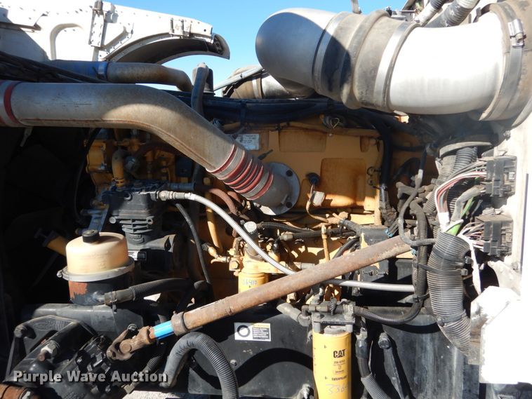 image for item DH0555 2005 Peterbilt 379  semi truck