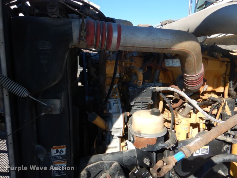 image for item DH0555 2005 Peterbilt 379  semi truck