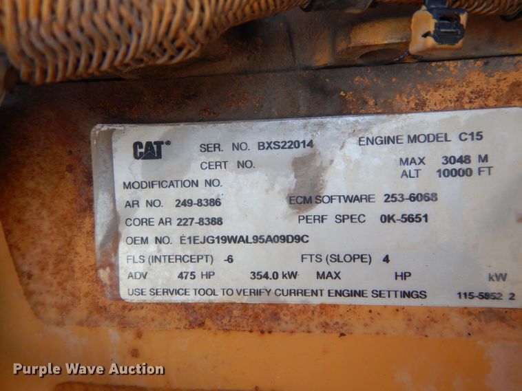 image for item DH0555 2005 Peterbilt 379  semi truck