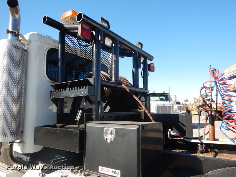image for item DH0555 2005 Peterbilt 379  semi truck