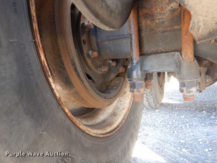 image for item DH0555 2005 Peterbilt 379  semi truck