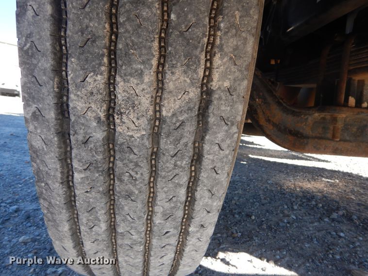 image for item DH0555 2005 Peterbilt 379  semi truck