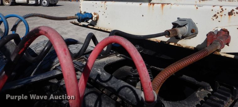 image for item DH0556 2005 Peterbilt 378  semi truck