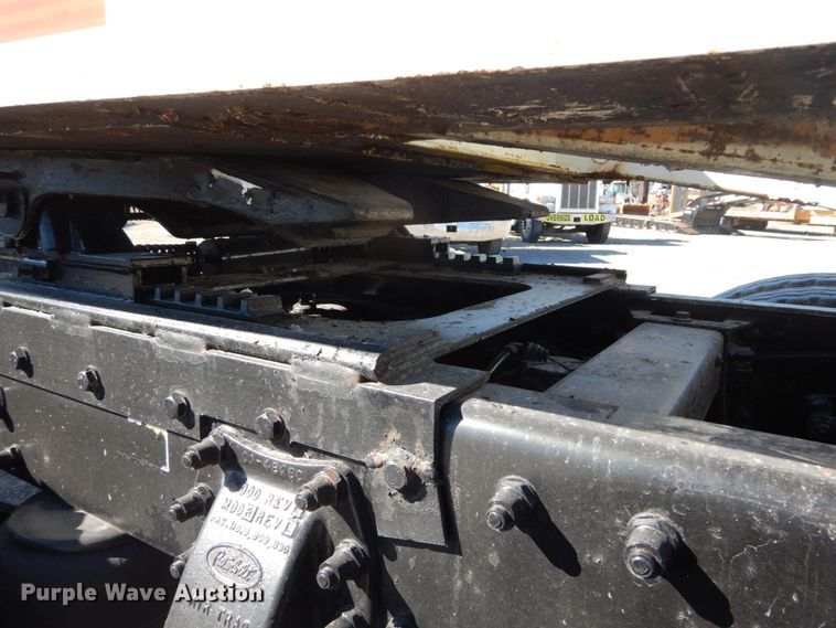 image for item DH0556 2005 Peterbilt 378  semi truck