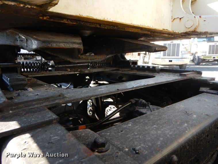 image for item DH0556 2005 Peterbilt 378  semi truck