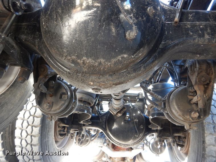 image for item DH0556 2005 Peterbilt 378  semi truck