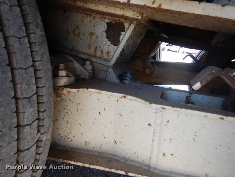 image for item DH0557 1994 Eager Beaver 50GSL lowboy equipment trailer