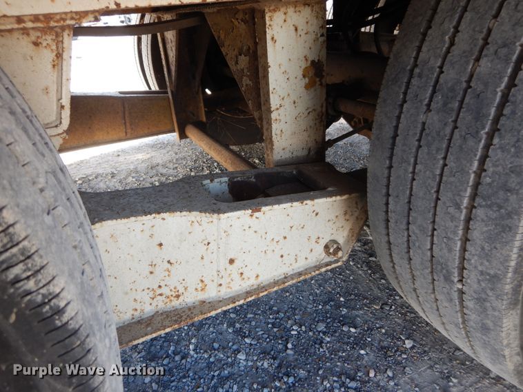 image for item DH0557 1994 Eager Beaver 50GSL lowboy equipment trailer