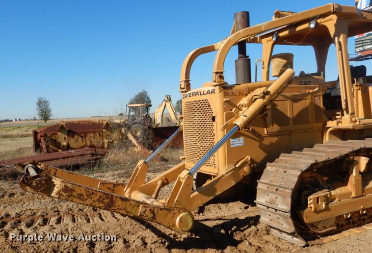 image for item DH0559 1978 Caterpillar D6D  cable plow