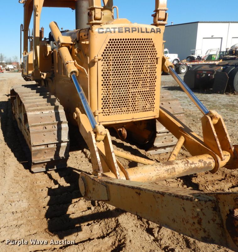 image for item DH0559 1978 Caterpillar D6D  cable plow