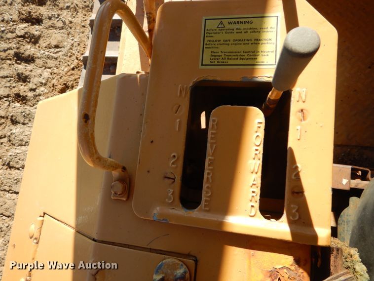 image for item DH0559 1978 Caterpillar D6D  cable plow