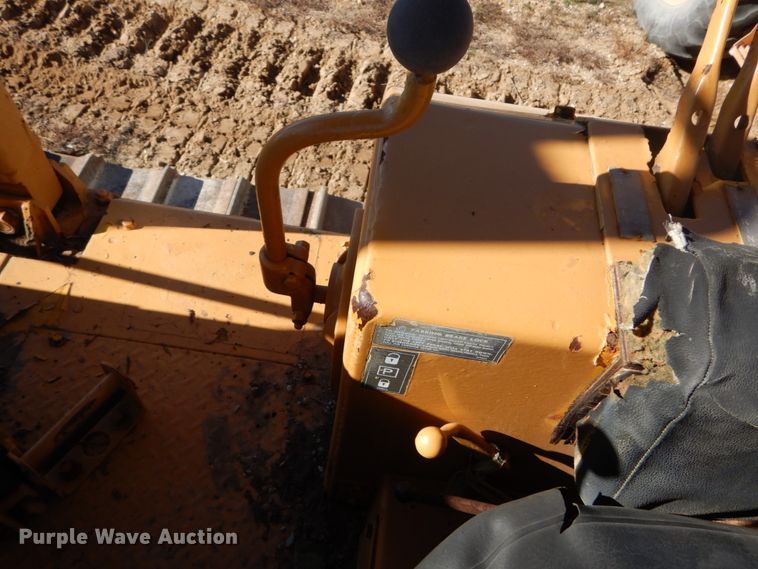 image for item DH0559 1978 Caterpillar D6D  cable plow