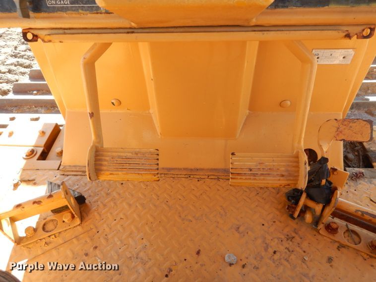 image for item DH0559 1978 Caterpillar D6D  cable plow