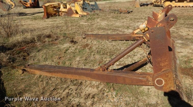 image for item DH0559 1978 Caterpillar D6D  cable plow