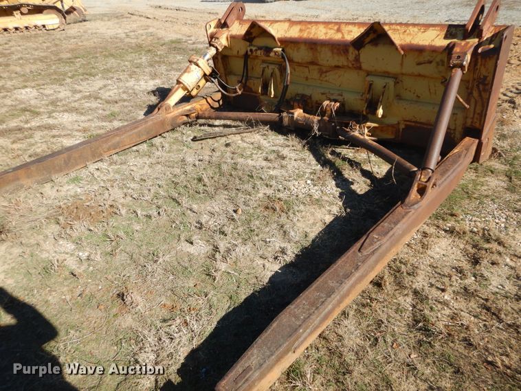 image for item DH0559 1978 Caterpillar D6D  cable plow