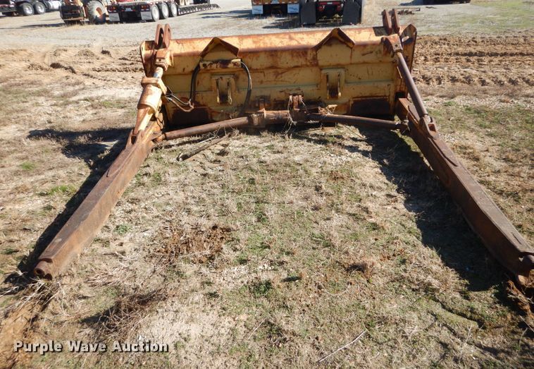 image for item DH0559 1978 Caterpillar D6D  cable plow