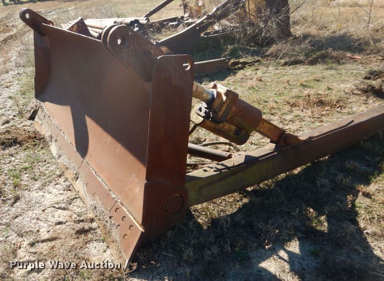 image for item DH0559 1978 Caterpillar D6D  cable plow