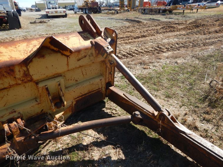 image for item DH0559 1978 Caterpillar D6D  cable plow