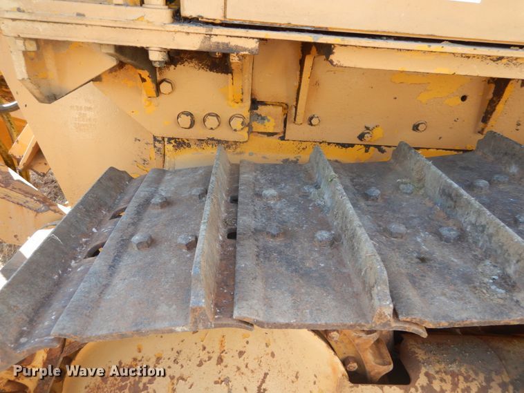 image for item DH0559 1978 Caterpillar D6D  cable plow