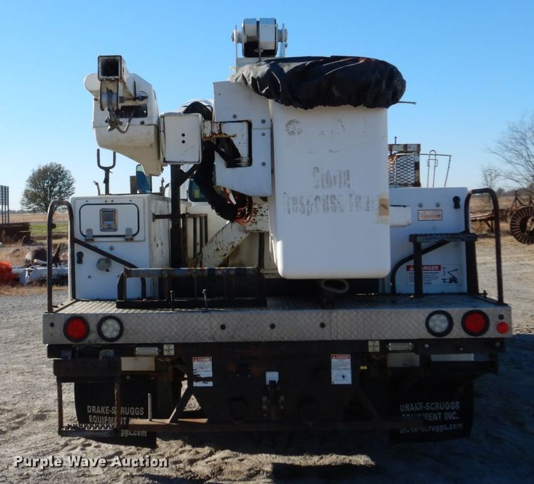 image for item DH0561 2009 Chevrolet C5500  bucket truck