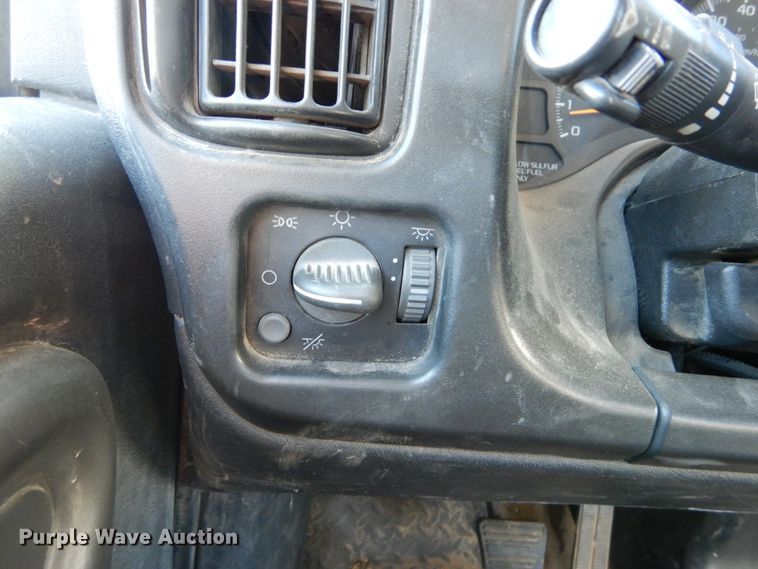 image for item DH0561 2009 Chevrolet C5500  bucket truck