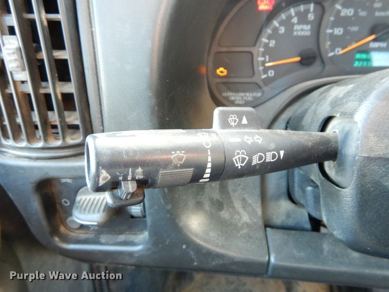 image for item DH0561 2009 Chevrolet C5500  bucket truck