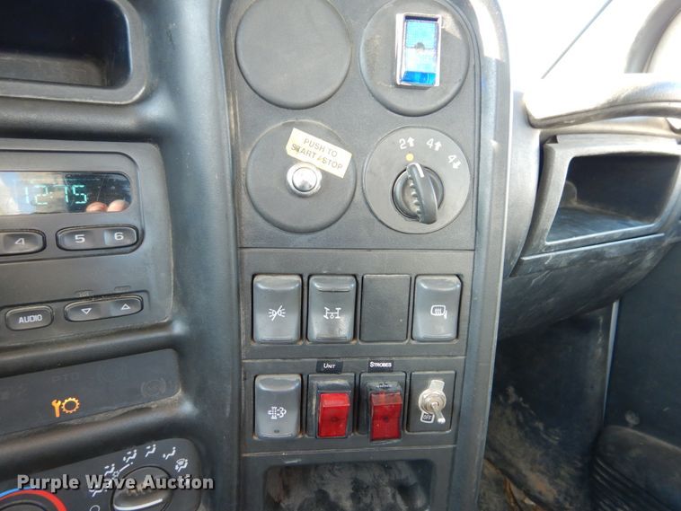 image for item DH0561 2009 Chevrolet C5500  bucket truck