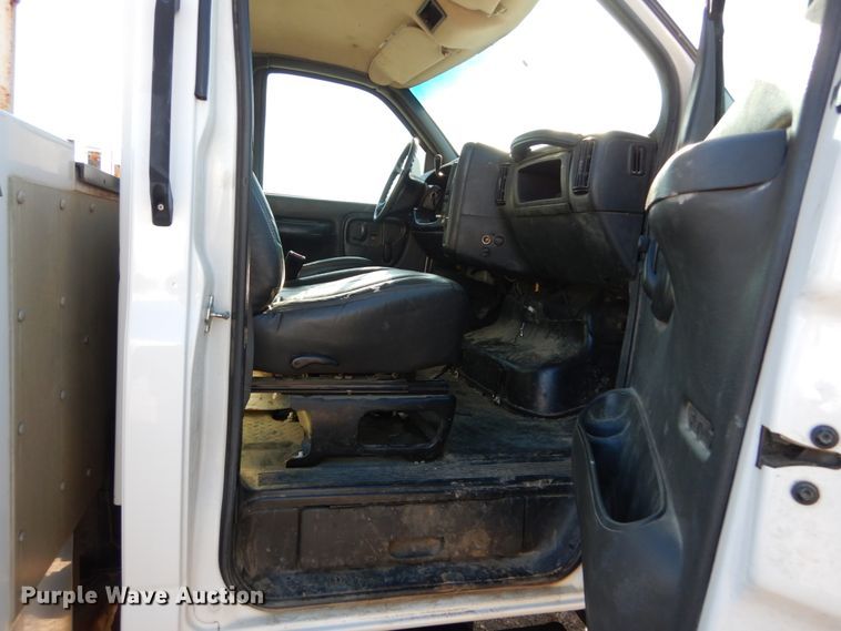 image for item DH0561 2009 Chevrolet C5500  bucket truck