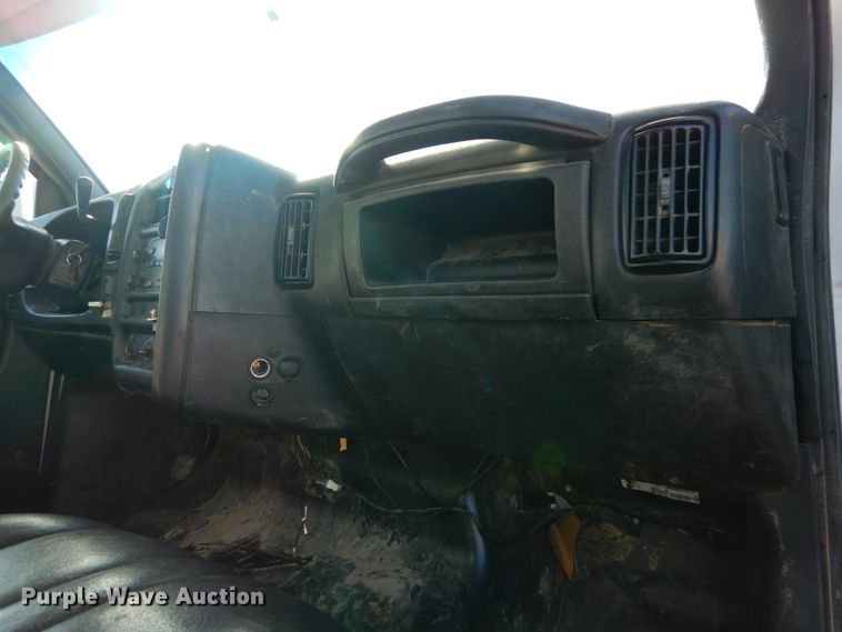 image for item DH0561 2009 Chevrolet C5500  bucket truck