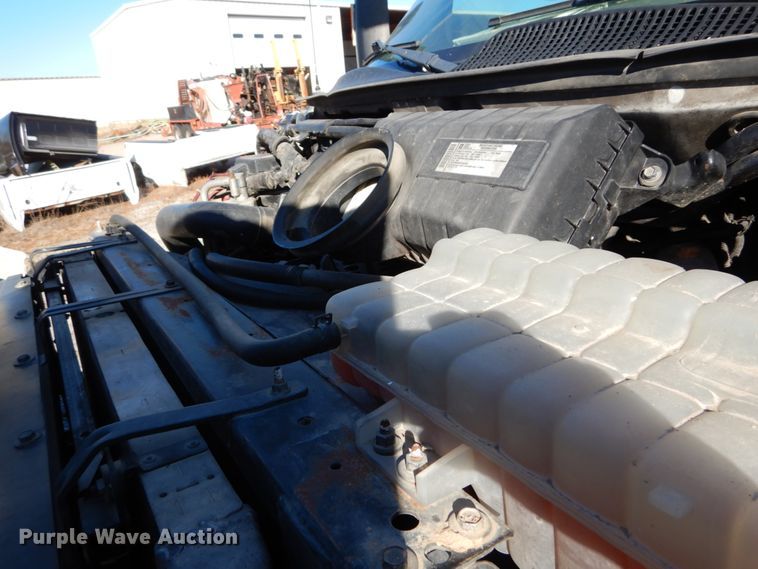 image for item DH0561 2009 Chevrolet C5500  bucket truck