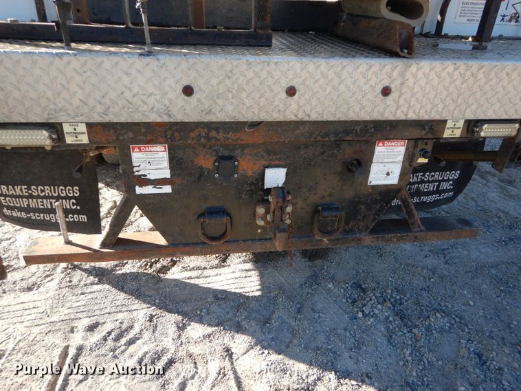 image for item DH0561 2009 Chevrolet C5500  bucket truck