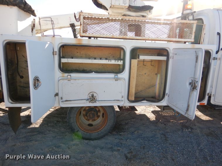 image for item DH0561 2009 Chevrolet C5500  bucket truck