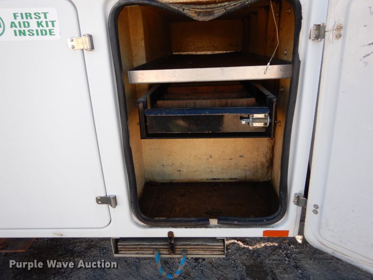 image for item DH0561 2009 Chevrolet C5500  bucket truck