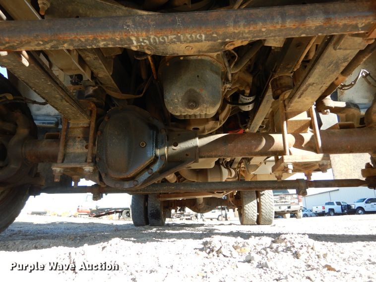 image for item DH0561 2009 Chevrolet C5500  bucket truck